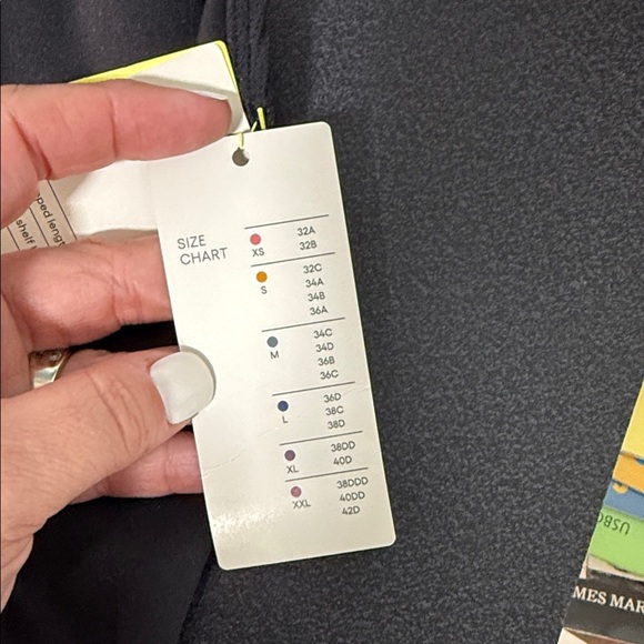 Black V-Neck Crop Top sport bra nwt - Picture 2 of 4